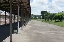 Der Bahnsteig von Mombasa am 31.5.2012. Eigentlich wollte ich hier den Personenzug aus Nairobi fotografieren, der hatte jedoch 3 Stunden Versp�tung w�hrend ich sehr optimistisch schon 2 Stunden nach geplanten Ankunft da war.