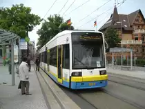 Triebwagen vom Typ  SN 2001  des Nahverkehr Schwerin.
Triebwagen 829 an der Haltestelle   Platz der Jugend  
Gesehen bei meinem Besuch in Schwerin am 20.06.2012.
