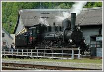 17c 372 aus Strasshof am 11.6.2006 auf der Drehscheibe in M�rzzuschlag.