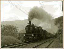 Sdz R 16248 mit 109.13 und 109.109 und  Sdz R 16246 mit 372 und 204, bei der R�ckfahrt vom Dampfloktreffen in M�rzzuschlag kurz nach M�rzzuschlag beim Edlach Hof am 11.6.2006 auf der Semmering S�drampe.