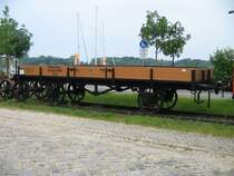 Alter Mecklenburger mit Speichenr�dern im Hafen Rostock, 18.06.06
