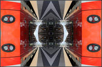 . Fotokunst aus Quietschie und Bahnsteig - Eine S-Bahn der Baureihe 425 im Bahnhof Bruchsal. 26.06.2012 (Matthias)