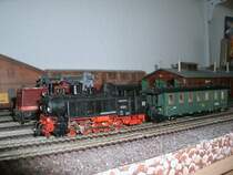 Mit dem KBtr4 970-508 von Technomodell stand die Bundesbahn 99 672 auf meiner H0e Anlage. 