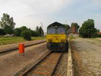 Ascendos Rail Leasing DE 63 (92 80 1266 063-7 D-HGK) am 19.06.2012 im Bf Emleben. Die Lok wartete auf Kesselwagen aus dem angrenzenden Tanklager.