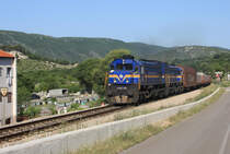 2062 108 und 114 auf dem Weg von Perkovic hinauf nach Labin D. ( -> Split ) im schnsten Morgenlicht.