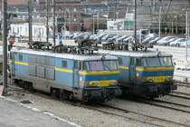 Damals parkten sie regelmssig im Bhf Welkenraedt. 1605 und 1606 Seite an Seite auf den Abstellgleisen. Aufnahme vom 22/03/2009.