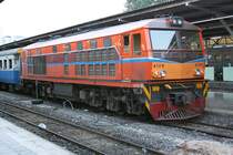 ALS 4109 (Co'Co', de, Alsthom, Bj.1974) am 17.Mrz 2012 im Bf. Hua Lamphong. 

