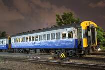 บชส. 447 (บชส. =BTC./Bogie Third Class Carriage, Nippon Sharyo	- Japan, Baujahr 1957, 1991 umgebaut aus BBS. 1-3) am 07.Mai 2012 im Bf. Hua Lamphong.