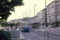 München MVV Tramlinie 25 (M4.65 2455) Karlsplatz (Stachus) am 17. August 1974. - Scan eines Diapositivs. Kamera: Minolta SRT-101.