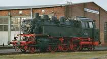 BR 64 446 In Neum�nster. Aufnahme 04/2005, seitdem ist an ihr scheinlich nichts getan!( Monat 8/2006 )