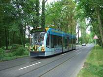 Am 22.07.05 ist TW 203 auf der Linie 2 unterwegs.