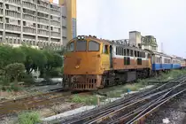 GEK 4009 (Co'Co', de, General Electric, Bj.1963, Fab.Nr. 34858) am 10.Mai 2012 als Verschubreserve im Bf. Hua Lamphong.

