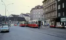 Wien Wiener Stadtwerke-Verkehrsbetriebe (WVB) SL 5 (L3 469 / c3 1256 (Lohnerwerke 1958 bzw. 1961)) II, Leopoldstadt, Nordwestbahnstraße / Taborstraße im Juli 1977. - Scan eines Diapositivs. Kamera: Leica CL.