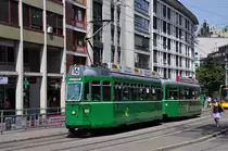 Be 4/4 mit der Betriebsnummer 458 und der B4S 1494 auf der Linie 16 an der Haltestelle Heuwaage. Die Aufnahme stammt vom 29.06.2012.

