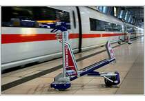 Fürs Gepäck - 

Fernbahnhof Ffm-Flughafen, 01.06.2006 (M)