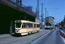 Br�ssel Museums-Tw 4032 in der Fonsny Laan westlich des Bahnhofs Midi, 18.06.2000.