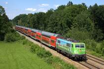Die 111 039-4 (DAV) am 10.07.2012 mit einem RE von Mnchen nach Salzburg in Gutmart.