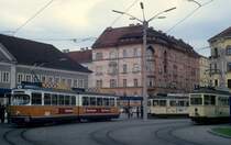 Linz ESG SL V (Lohner-GT6 67) / SL E (Grazer Waggonfabrik-Tw 23) / SL V (Grazer Waggonfabrik-Tw 29) Urfahr, Sonnensteinstraße am 16. Juni 1971. - Scan eines Diapositivs. Kamera: Minolta SRT-101.