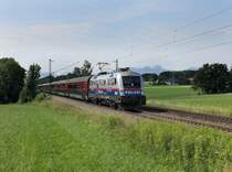 Die 1116 250 mit einem RJ am 23.06.2012 unterwegs bei Hilperting.