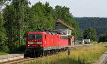143 856-3 und 139 313-1 als Tfzf 72173 ((Freiburg(Breisgau) Hbf-Titisee) im Himmelreich 24.6.12