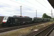 E189 451-8 ES 64 F4-451 von MRCE dispolok,E189 452-6 ES 64 F4-452,E189 459-1 ES 64 F4-459,
E189 450-5 ES 64 F4-450 sind im M�nchengladbacher-Hbf abgestellt bei Wolken am 18.7.2012.