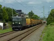 142 001 mit Kokszug am 18.7.12 in Gr�na auf dem Weg nach Glauchau.