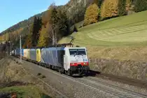 189 914 + 189 90x mit einem KLV von Hamburg nach Verona am 03.11.2011 unterwegs bei Wolf am Brenner.