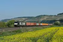 189 150 mit einem Containerzug am 19.04.2011 unterwegs bei Himmelstadt.