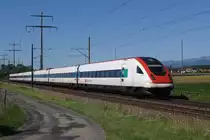 RABDe 500 040-1 f�hrt am 22.6.12 vom Nyon Richtung Morges, hier bei Gland.