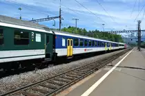 Bild 1000: Der Einsatz der EWI NPZ Regio Wagen im Fernverkehr war leider nur von kurzer Dauer. Im Bild sind 2 B EWI NPZ am IR 2173 beim Zwischenhalt in Arth-Goldau, 17.05.2012.