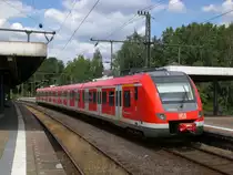 BR 422 als S9 nach Bottrop Hauptbahnhof im S-Bahnhof Essen-Steele.(3.7.2012)

