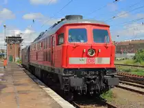 Bahnhof Berlin Lichtenberg,  am 19. Juli 2012 stehen  234 278-0 sowie ES 64 U2-036 (NVR Nummer 9180 6182 536-3-D-Dispo)  abgestellt im Bereich des Gleis 17. Im Hintergrund ist auf Gleis 20 VT 650.77 der ODEG (Linie OE 25) nach Werneuchen als OE 79269.



