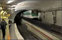 Die Metro entschwindet weiter oben - 

Der durchfahrende Metrozug verlässt die Station auf einem höheren Niveau und biegt dort nach rechts ab. Metrostation Mirabeau der Linie 10 in Paris. 

20.12.2012 (J)