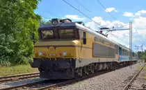 S� 363-005 zieht Personenzug durch Maribor-Tabor Richtung Maribor Hauptbahnhof. /26.7.2012