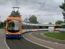 Auch wenn es nicht so aussieht, diese Aufnahme entstand im Sommer. Wagen 5714 der RNV kurz vor der Abfahrt am Morgen des 20.07.2012 um 07:29 Uhr an der Endstelle in Rheinau. 