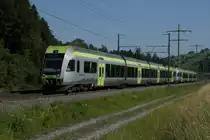 RABe 535 103-9 und RABe 535 111-9 erreichen am 30.6.12 M�lenen als RE nach Brig. Die beiden L�tschberger brachten an diesem Tag zahlreiche Ausfl�gler nach M�lenen, welche dann Richtung Niesen weiterreisten.