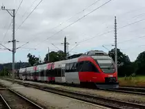 4042 053-3 hat als R3008 eine �ltere Dame zum Bahnhof Redl-Zipf bef�rdert; 120718 