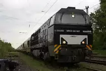 MRCE 500 1607/272 406 (i.E.f�r Neusser Eisenbahn/ex RTB V201) wartet am 8.5.12 mit einem leeren Kalkstaubzug in Ratingen-Lintorf auf Weiterfahrt in Richtung Kalkwerk.