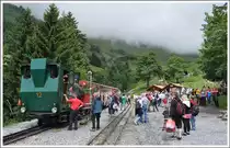 Grossandrang auf der Planalp und das Personal des einzigen Restaurants war nicht zu beneiden, bev�lkerten doch von einer Minute zur andern eine Hundertschaft das Gartenrestaurant. (03.08.2012)