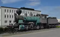 Eine alte Tk3  Dampflok 1159 als Museumsst�ck vor dem Bahnhof von Kokkolan am 17.06.2012.