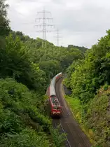 111 094-4 mit RE 9 (Rhein-Sieg-Express) Aachen - K�ln - Siegen �berquert hier am 04.08.2012 kurz vor dem Scheuerfelder Tunnel die Sieg um sie gleich hinter dem Tunnel wieder zu �berqueren. die Sieg. Die Fahrtrichtung ist Siegen, der n�chte Halt ist Betzdorf/Sieg.