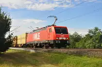 ES 64 F4-801 alias WLE 81 ist mit dem DGS 69438 von M�nchen-Riem nach Warstein in Richtung Gem�nden unterwegs.Bild entstand bei Himmelstadt am 4.8.2012.Das war mehr oder weniger ein Notschu� Lok kam sehr �berraschend:-))