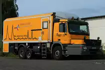 Der Rail Inspection Truck RIT11, ein Zweiwege-Schienenpr�ffahrzeug der Firma Eurailscout aus Berlin am 05.08.2012 in Aachen West.
