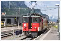 110 022-1 �bernimmt in Meiringen den IR2218 nach Interlaken Ost. (03.08.2012)