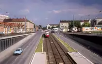 Wien WVB SL 26 (E1 4557) Erzherzog-Karl-Strasse / �BB-Bf Erzherzog-Karl-Strasse im Juli 1977.