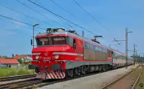S� 363-002 zieht EC151 'Emona' durch Pragersko Richtung Ljubljana. /24.7.2012