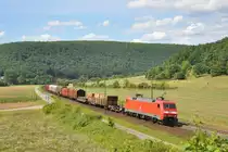152 013 mit einem gem.GZ in Richtung W�rzburg auf der Main-Spessart-Bahn.Bild Aufgenommen bei Wernfeld am 4.8.2012