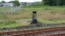 In Wick, Schottland ganz oben, ist nur noch ein kleiner Kopfbahnhof. Ein St�ckel weg vom Bahnsteig sieht man 2 Weichen und diese werden mit diesem  Stellwerk  gestellt. Wie �berall hat der Bf seine Gr��e eingeb��t