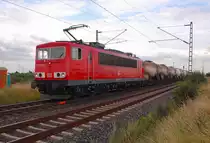 Am Freitag den 3.8.2012 kam aus Richtung Nievenheim die 155 019-3 gen Norf bei Allerheiligen mit einem Tankwagenzug vor�bergefahren.