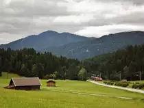 Auf der Mittenwaldbahn hinter Klais. (06.08.2012)